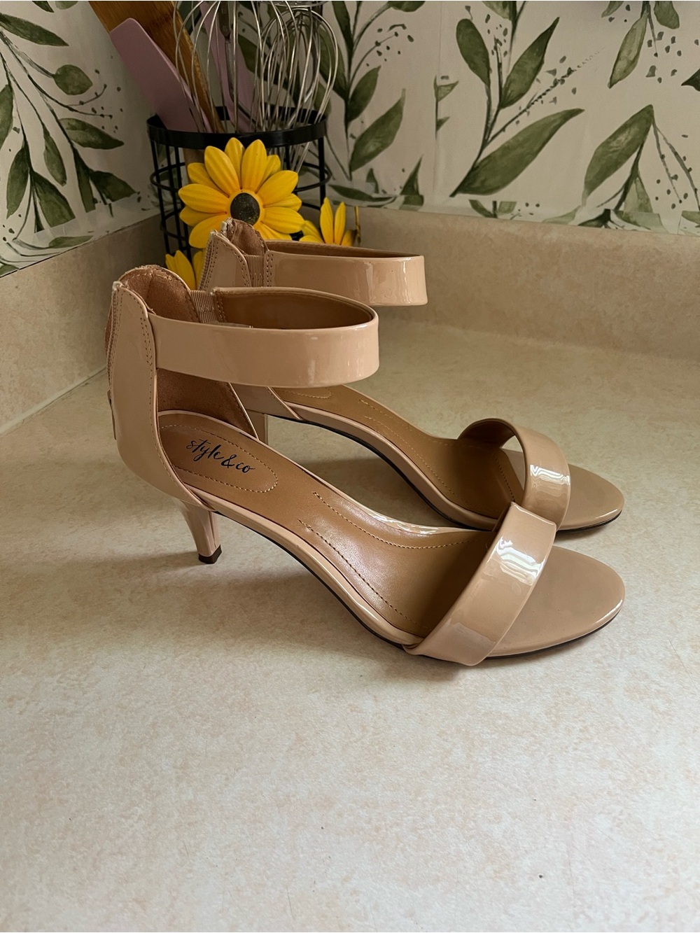 Style & Co. Beige Patent Ankle-Strap Kitten Heels Size 8.5 M